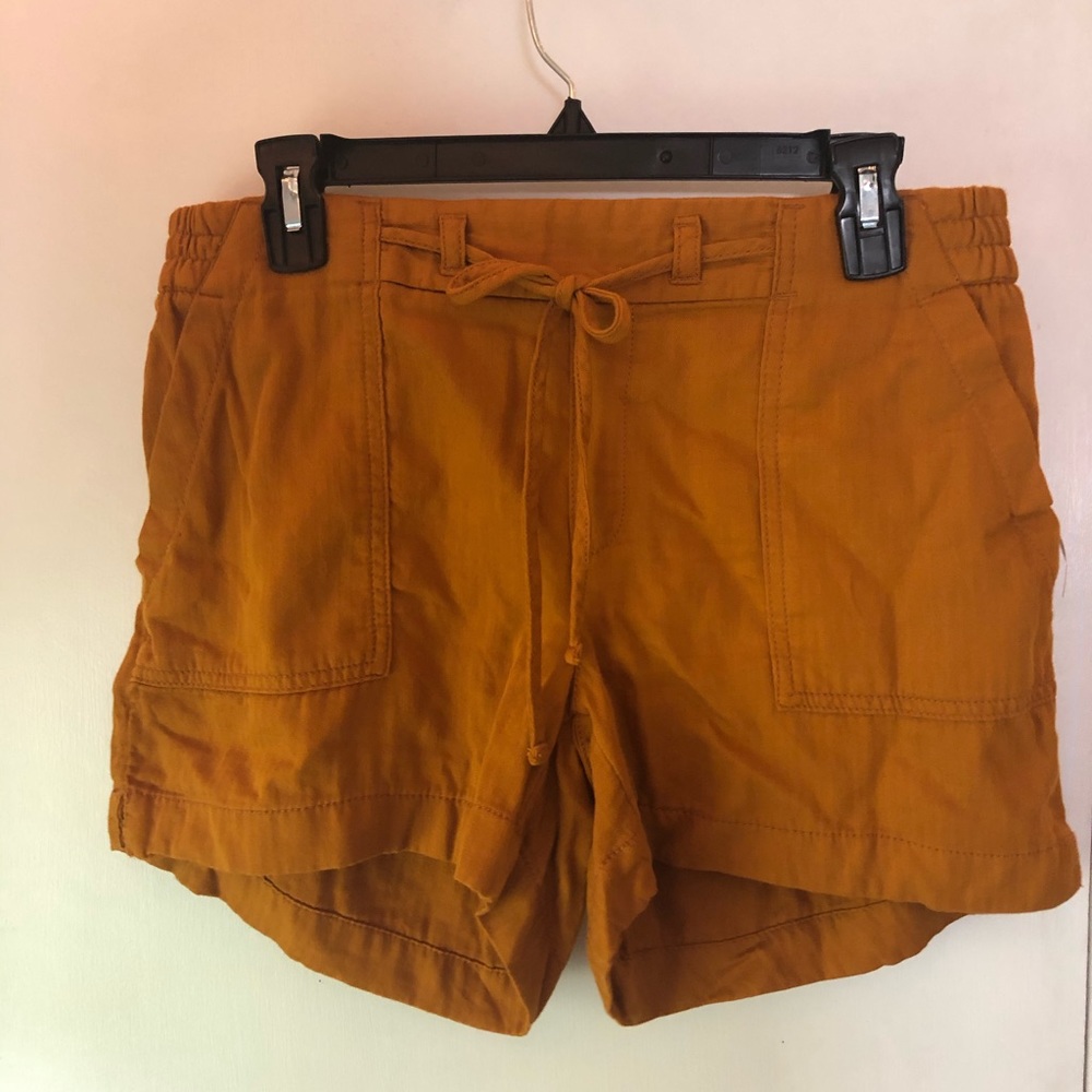 Brand new orange stretchy shorts